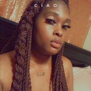 Meet your Posher, Jasmine